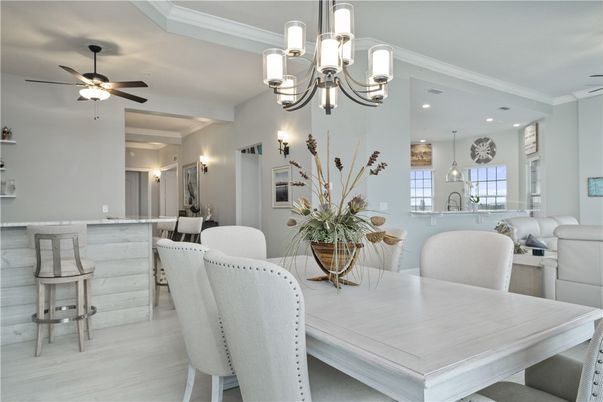 Chandelier, Dining room, Interior, Living room, Pendant Lights, Recessed Lighting