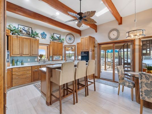 Interior, Kitchen, Pendant Lights, Recessed Lighting, Wooden Beams