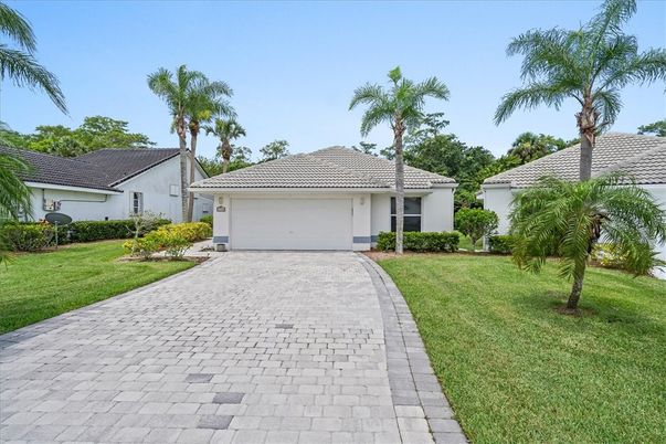 Attached, Backyard, Exterior, Facade, Ranch
