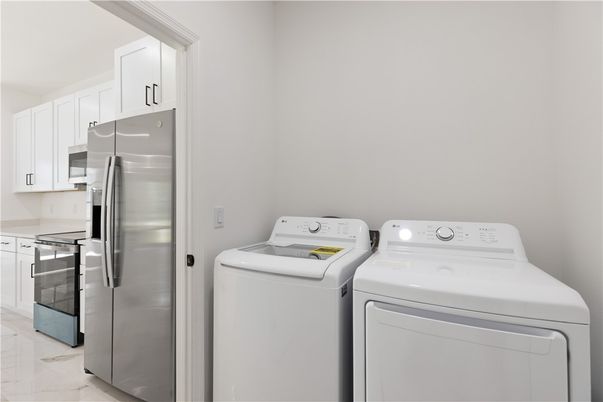 Interior, Kitchen, Marble, Stainless Steel Appliances, Washer