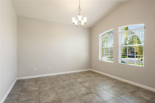 Empty room, Interior, Pendant Lights