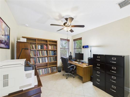 Home Office, Interior