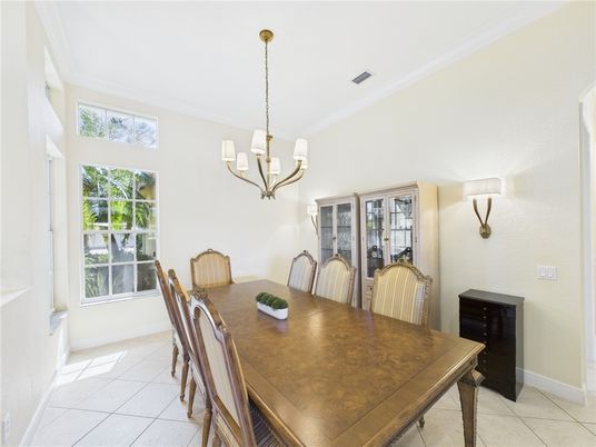 Chandelier, Dining room, Interior