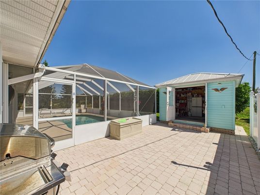 Exterior, Hot Tub, Pool