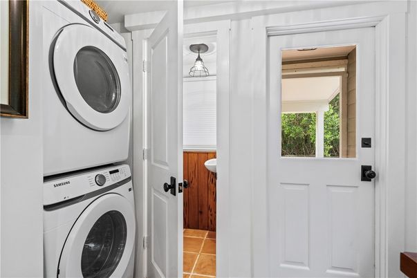 Interior, Pendant Lights, Utility Closets, Washer