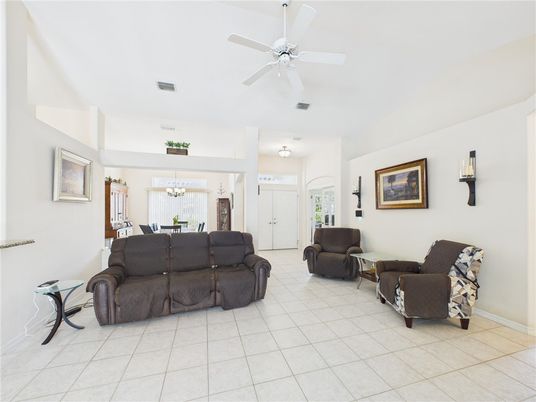 Chandelier, Dining room, Interior, Living room