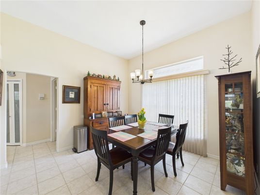 Chandelier, Dining room, Interior, Pendant Lights