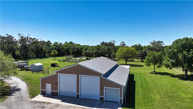 Backyard, Detached Garage, Exterior
