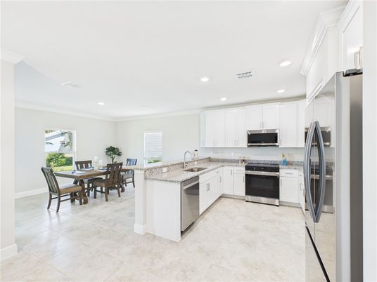 Dining room, Interior, Kitchen, Recessed Lighting, Stainless Steel Appliances