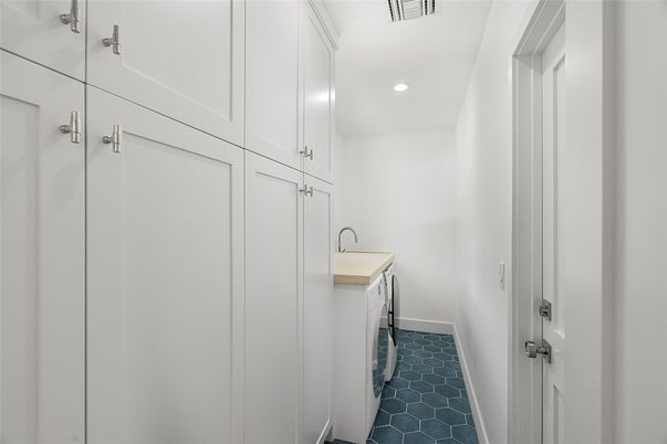Interior, Recessed Lighting, Washer