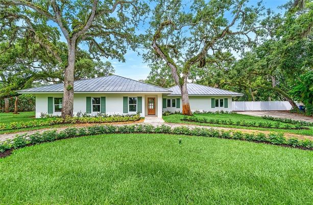 Backyard, Exterior, Facade, Ranch