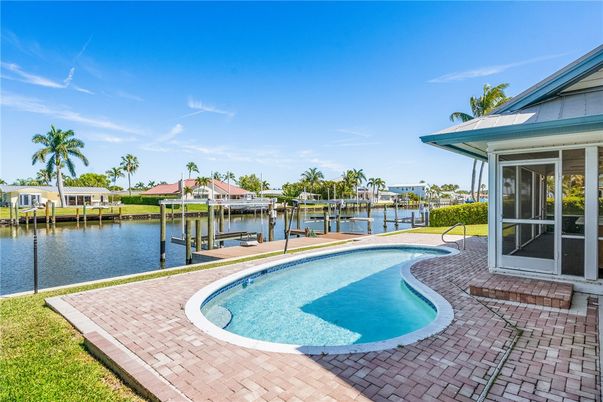 Exterior, Lake, Pool