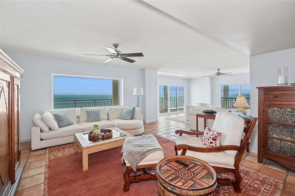 Interior, Living room, Water