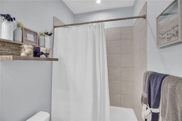Bathroom, Interior, Recessed Lighting