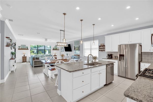 Dining room, Interior, Kitchen, Living room, Pendant Lights, Recessed Lighting, Stainless Steel Appliances