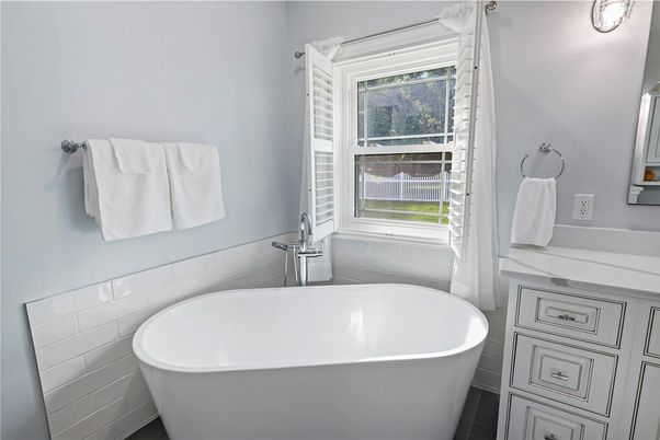 Bathroom, Free Standing Baths, Interior