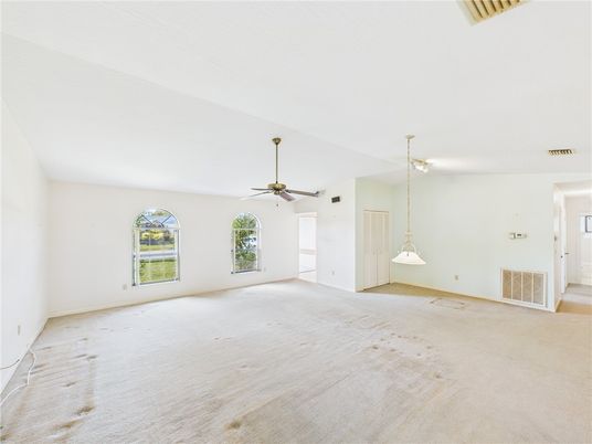 Empty room, Interior, Pendant Lights