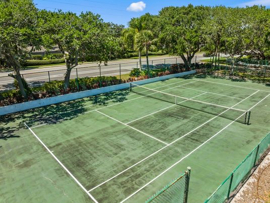 Exterior, Tennis Courts