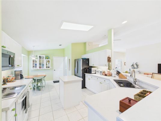 Dining room, Interior, Kitchen, Pendant Lights, Recessed Lighting