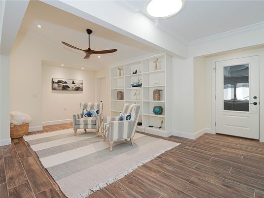 Interior, Recessed Lighting, Wood Texture Flooring