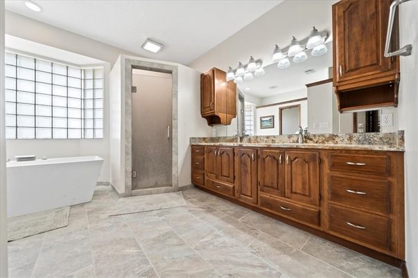 Bathroom, Dual Sink Vanities, Free Standing Baths, Interior, Recessed Lighting