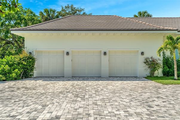 Detached Garage, Exterior