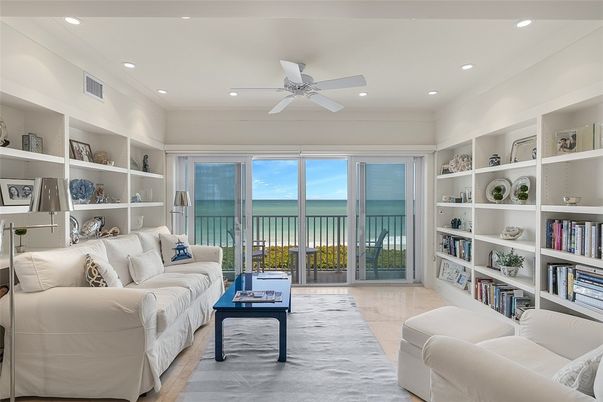 Interior, Living room, Recessed Lighting, Water, Wood Texture Flooring