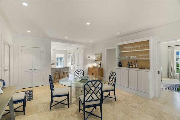 Dining room, Interior, Recessed Lighting