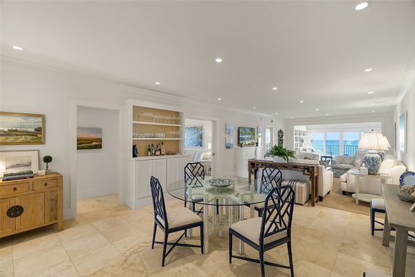 Dining room, Interior, Living room, Recessed Lighting