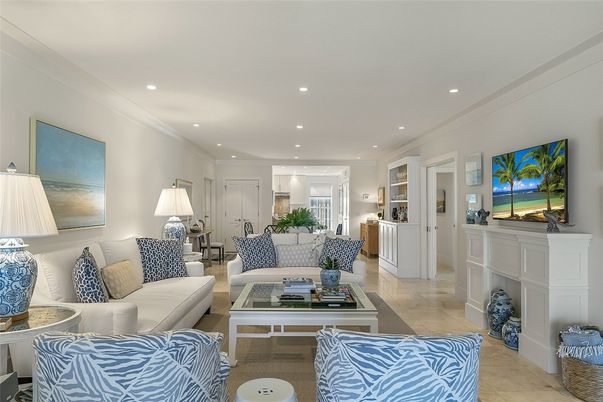 Fireplace, Interior, Living room, Recessed Lighting