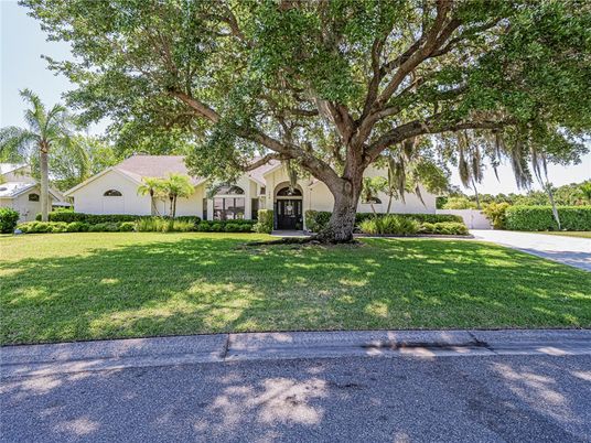 Backyard, Exterior, Facade, Ranch