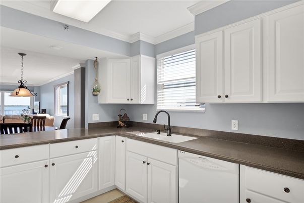 Dining room, Interior, Kitchen, Pendant Lights