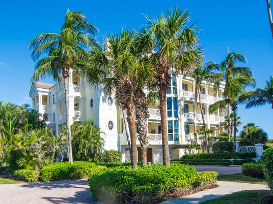 Exterior, Facade, Condo Building