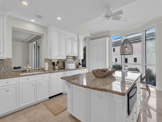 Dining room, Interior, Kitchen, Recessed Lighting