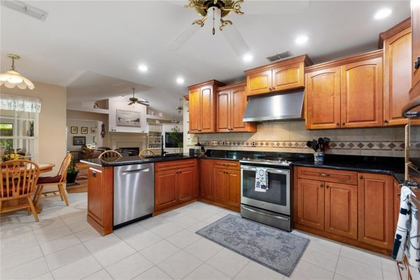 Dining room, Interior, Kitchen, Recessed Lighting, Stainless Steel Appliances