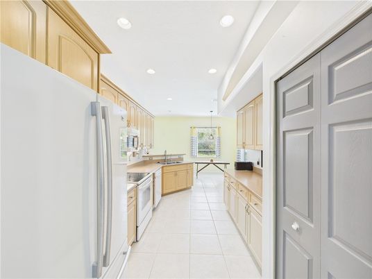 Interior, Kitchen, Recessed Lighting