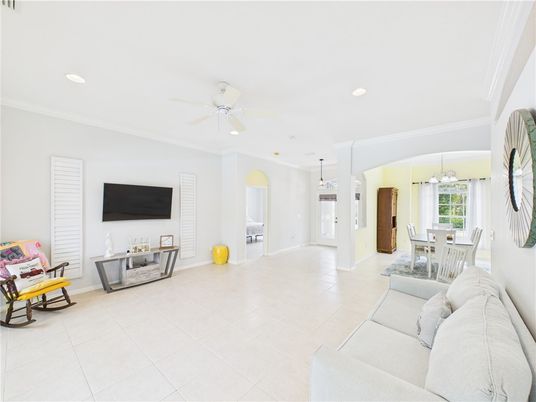 Dining room, Interior, Living room, Pendant Lights, Recessed Lighting