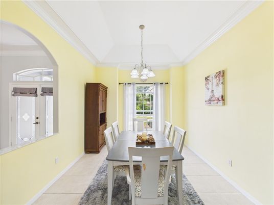 Chandelier, Dining room, Interior