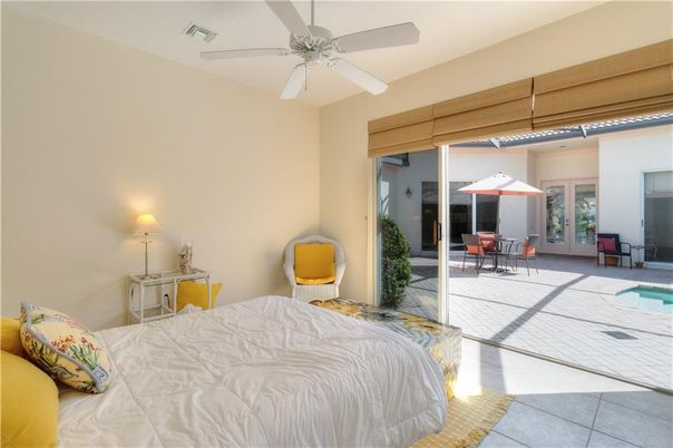 Bedroom, Dining room, Interior