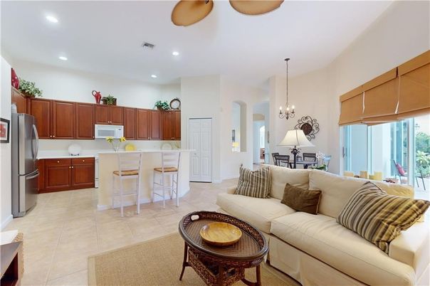 Chandelier, Dining room, Interior, Kitchen, Living room, Recessed Lighting