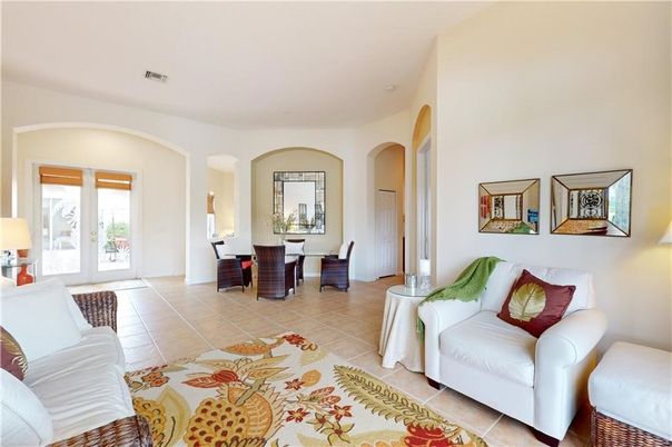Dining room, Interior
