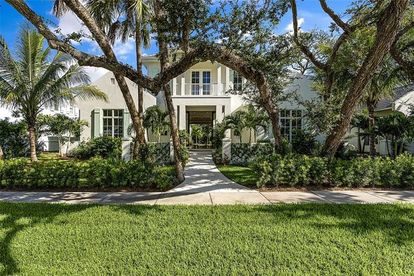Backyard, Exterior, Facade, French Provincial