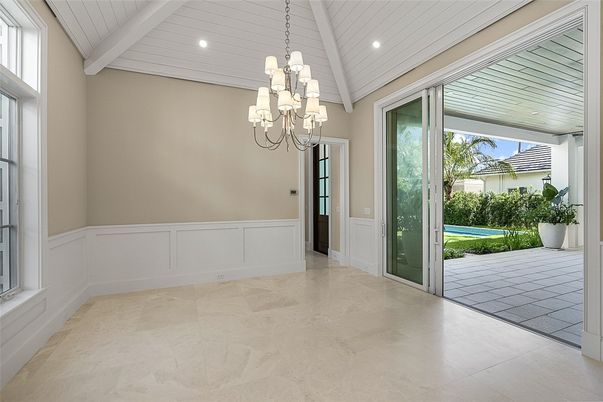 Chandelier, Empty room, Interior, Recessed Lighting