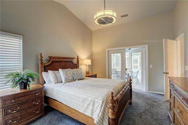 Bedroom, Interior, Pendant Lights