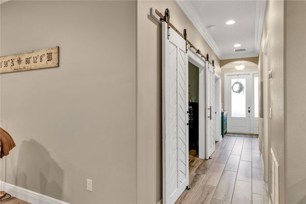 Interior, Recessed Lighting, Wood Texture Flooring