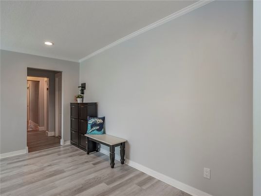Interior, Recessed Lighting, Wood Texture Flooring