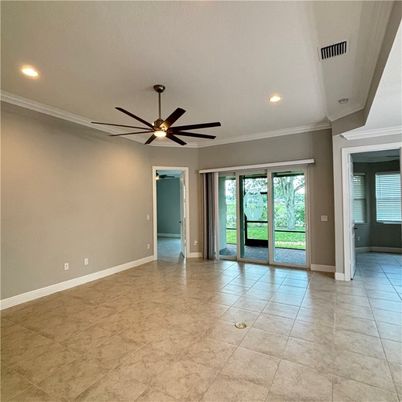 Empty room, Interior, Recessed Lighting