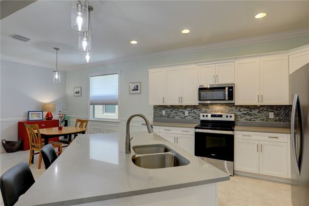 Dining room, Interior, Kitchen, Pendant Lights, Recessed Lighting, Stainless Steel Appliances, Water