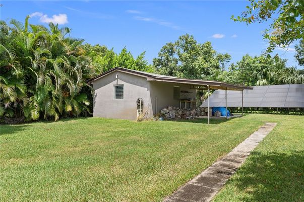 Backyard, Exterior