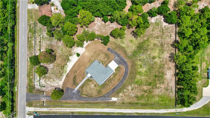 Exterior, Drone